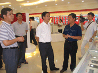 南平市委副書記黃福清、市委常委統(tǒng)戰(zhàn)部部長黃健平一行視察虹潤公司