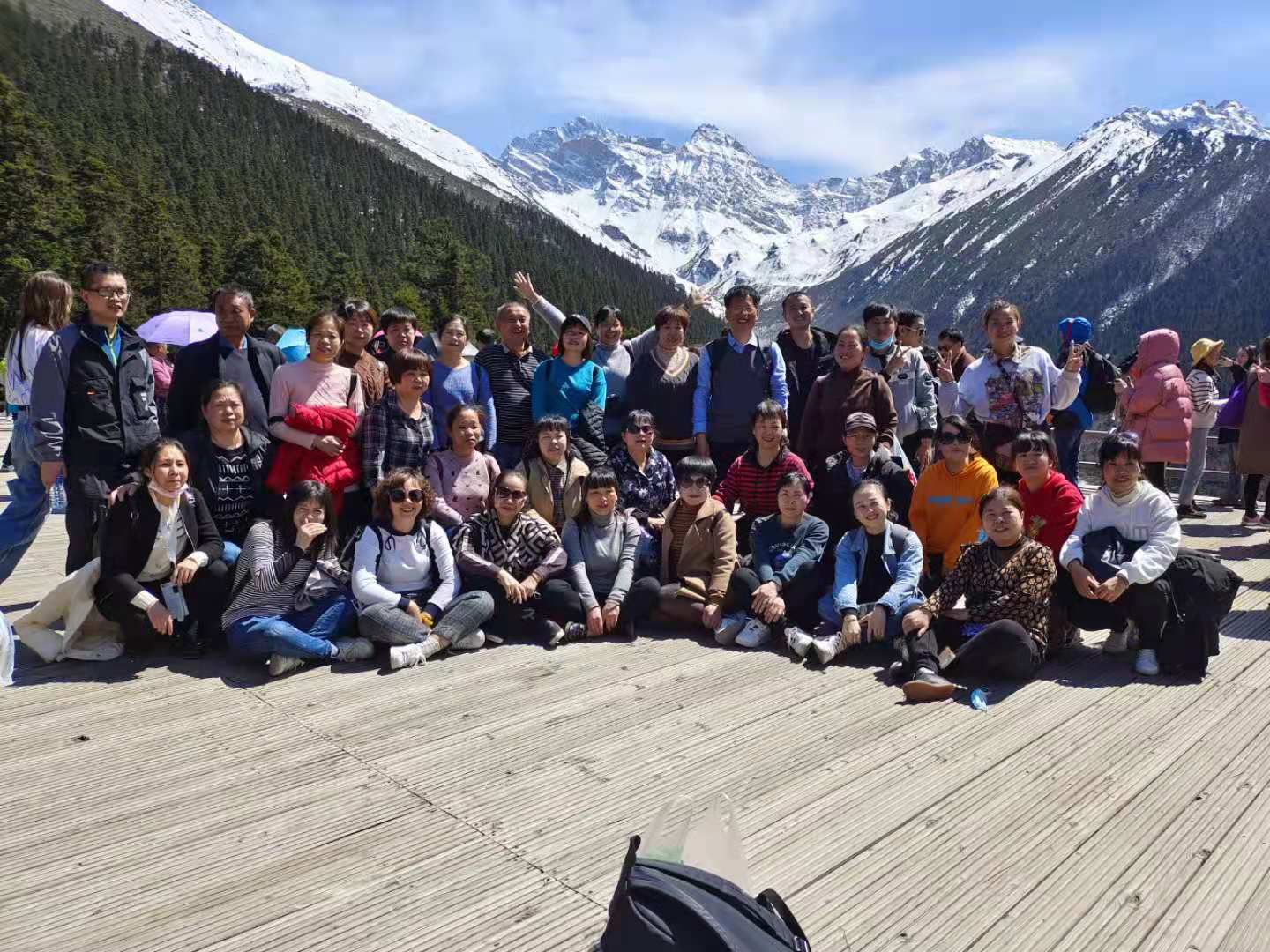 虹潤公司員工九寨溝之旅